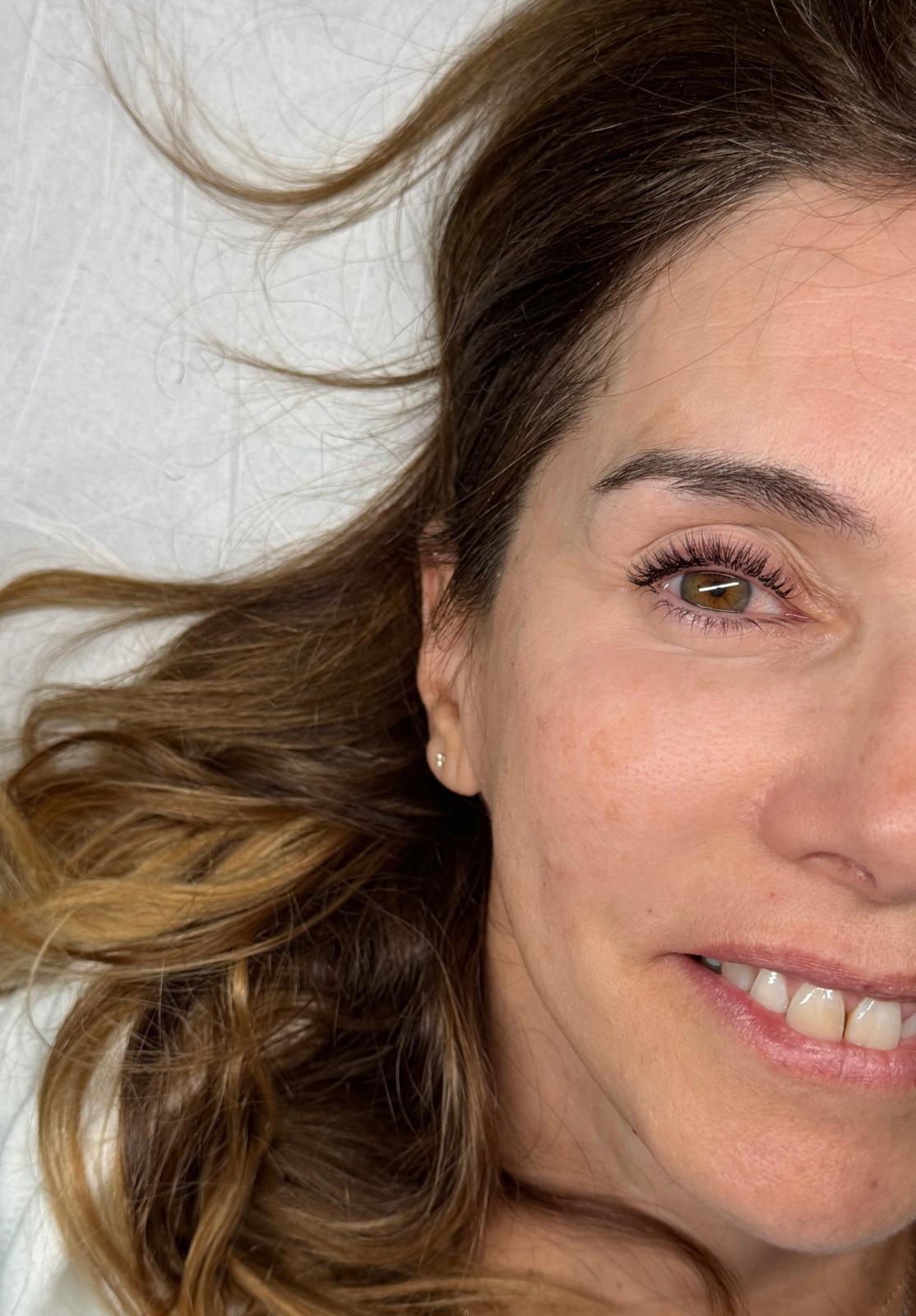 Cil à cil parfaitement exécuté sur modèle vivant en formation cil a cil parfait chez la fée des jolies à le barp